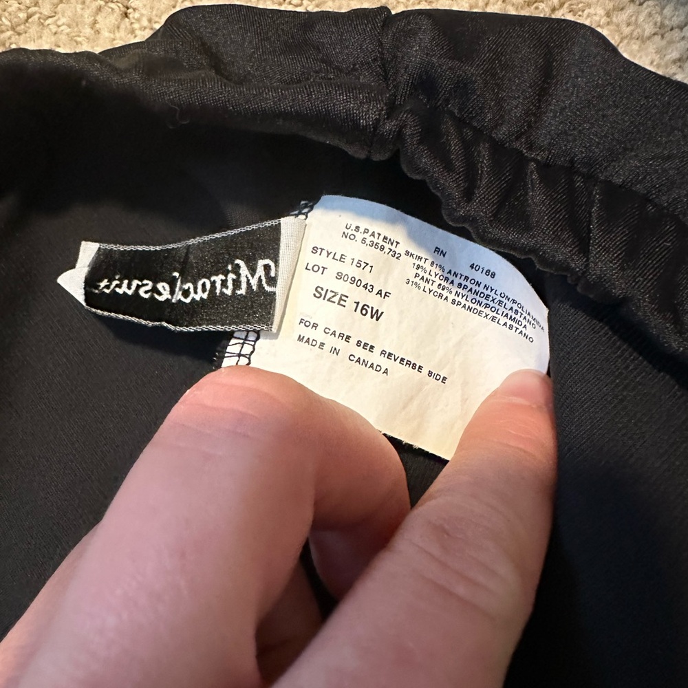 Miraclesuit swim skirt black - Picture 4 of 5